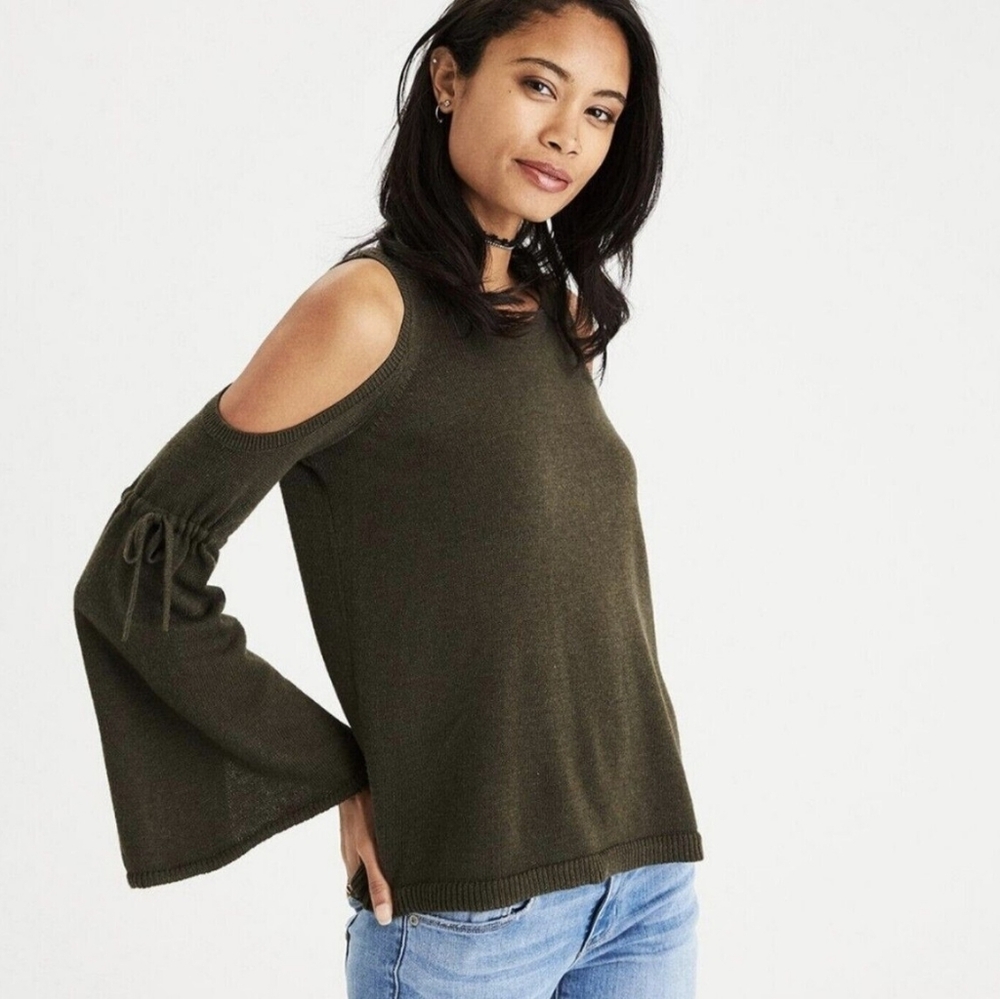 American Eagle Women L Sweater Olive Green Excellent Cold Shoulder Bell Sleeve